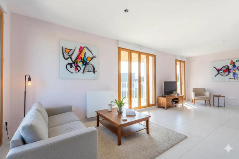 Appartement - 98 m² - 4 pièces