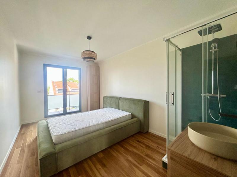 Maison - 205 m² - 7 pièces