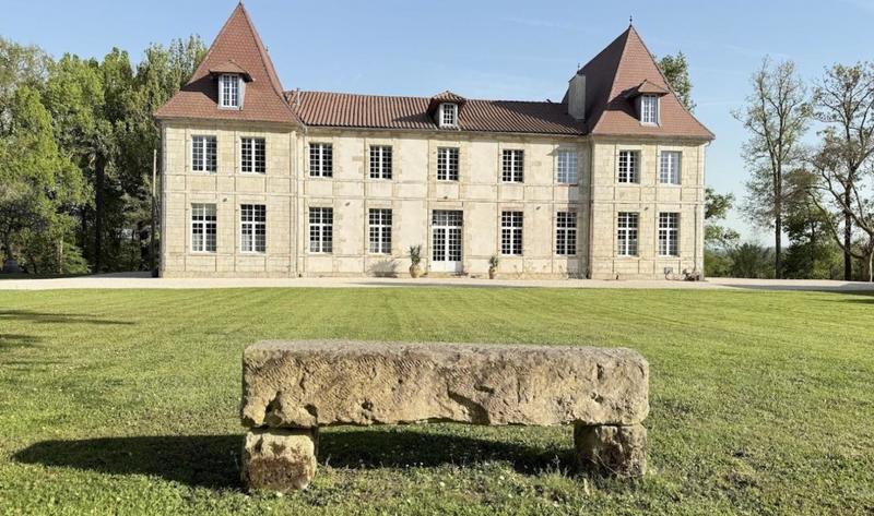 Propriété - 680 m² - 21 pièces