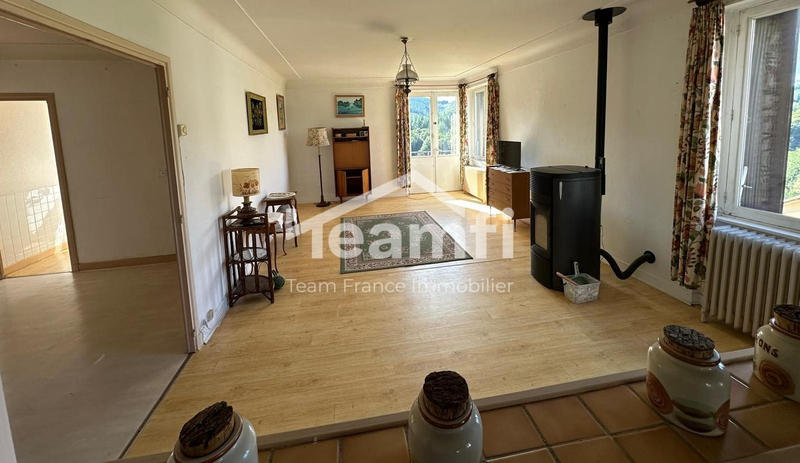 Maison - 148 m² - 7 pièces