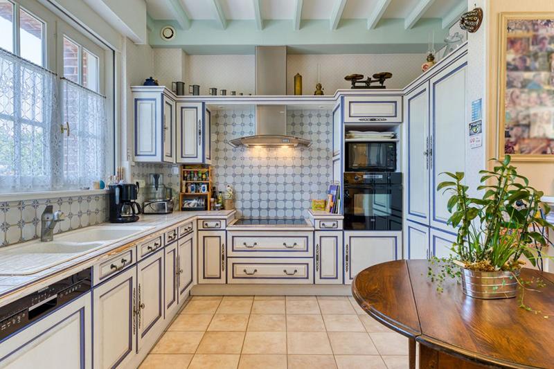 Maison - 275 m² - 7 pièces