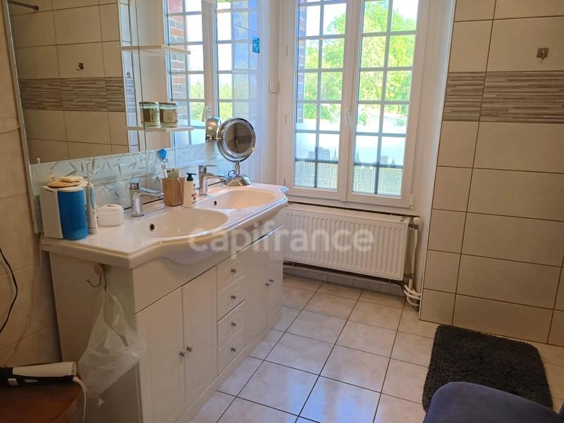 Maison - 220 m² - 7 pièces