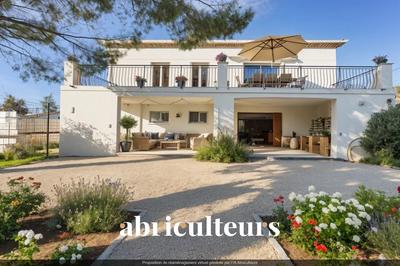 Maison - 180 m² - 4 pièces