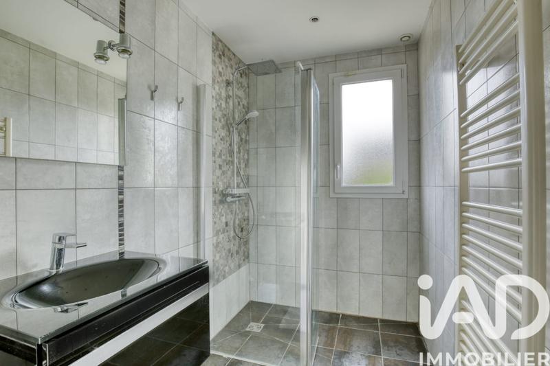 Maison - 190 m² - 8 pièces