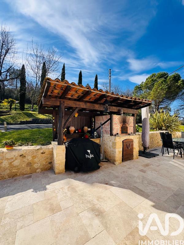 Maison - 211 m² - 7 pièces