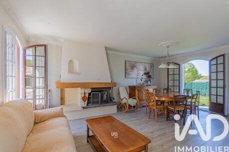 Maison - 185 m² - 8 pièces