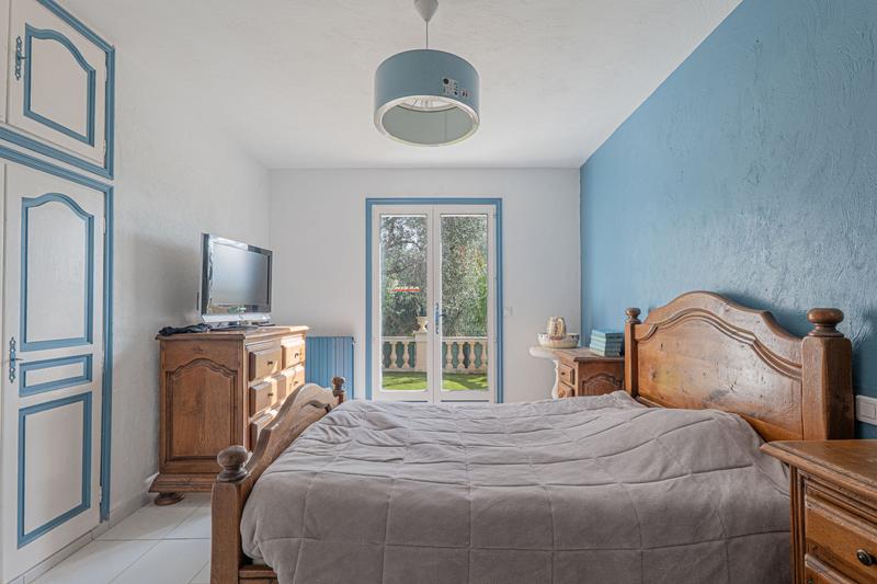 Maison - 205 m² - 6 pièces