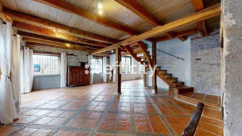 Maison - 194 m² - 5 pièces