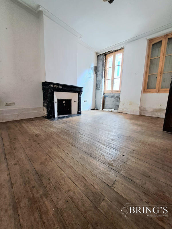 Maison - 185 m² - 7 pièces