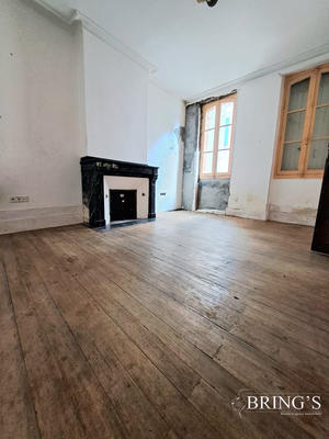 Maison - 185 m² - 7 pièces