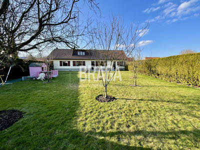 Maison - 240 m² - 8 pièces