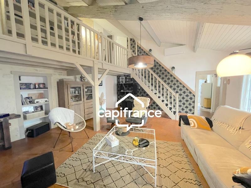 Maison - 181 m² - 9 pièces