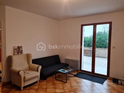 Maison - 214 m² - 10 pièces