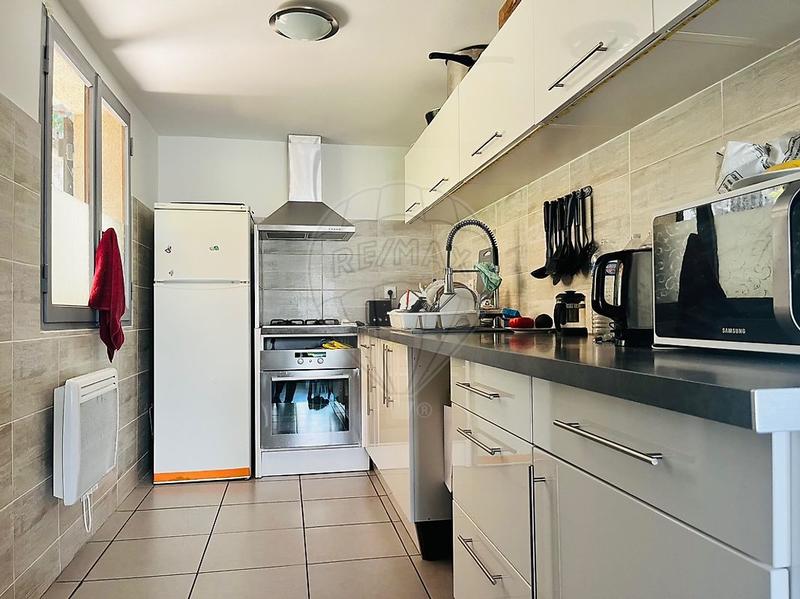 Propriété - 213 m² - 9 pièces