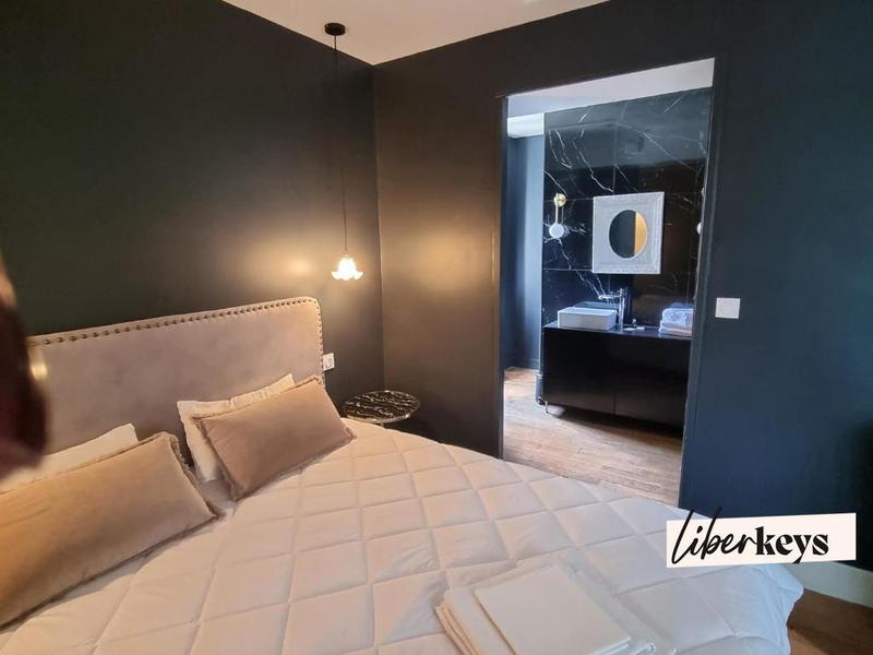 Maison bourgeoise - 650 m² - 11 pièces