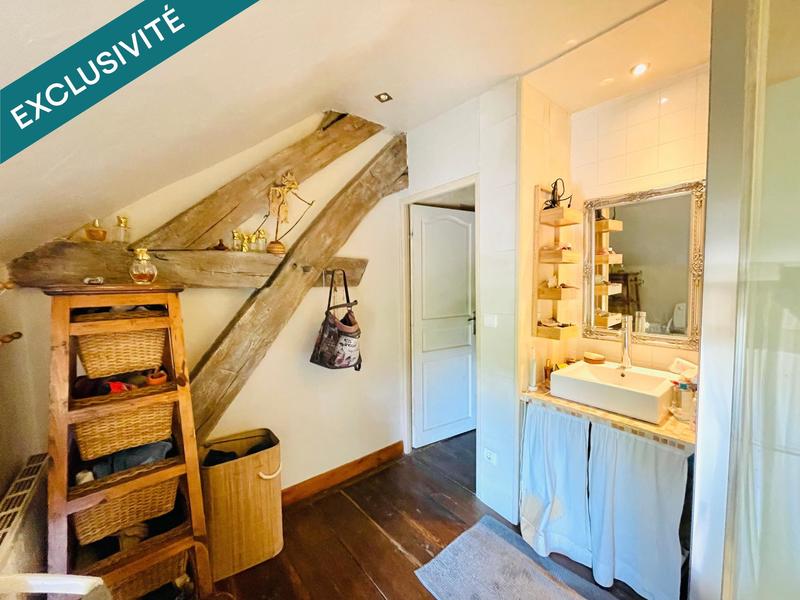 Maison - 215 m² - 8 pièces