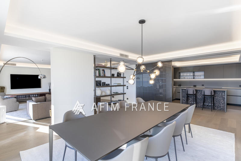 Appartement - 161 m² - 4 pièces