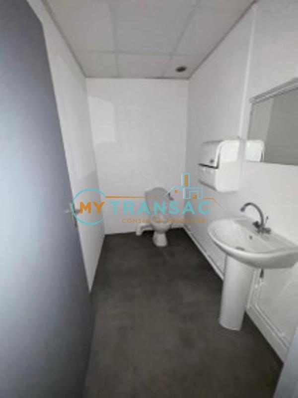 Local d'activités - 304 m²