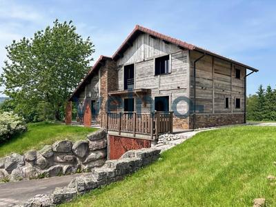 Châlet - 220 m² - 8 pièces