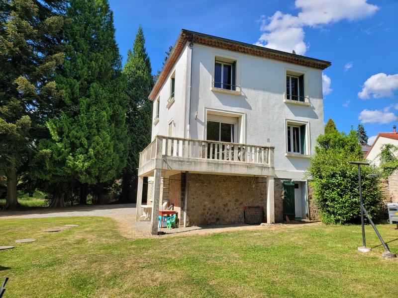 Maison - 97 m² - 5 pièces