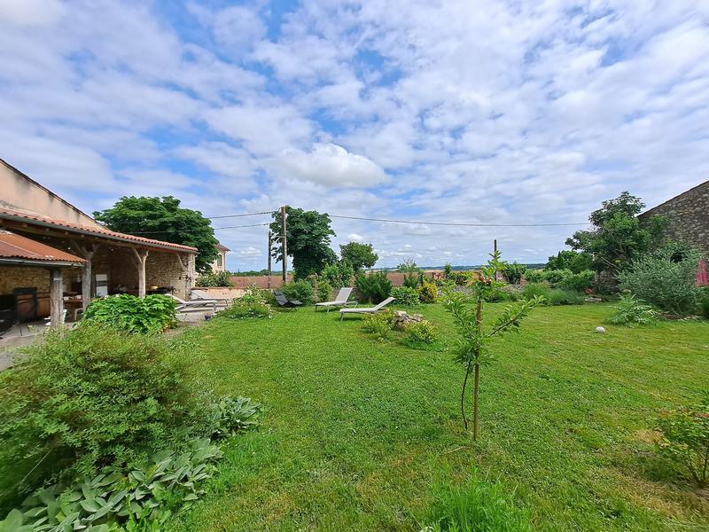 Maison - 230 m² - 6 pièces