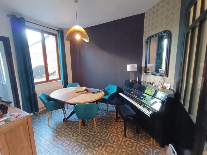 Maison - 95 m² - 5 pièces