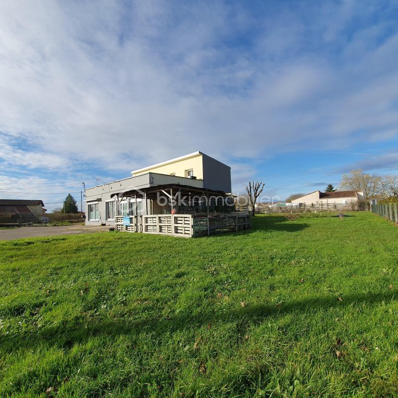 Maison traditionnelle - 191 m² - 7 pièces