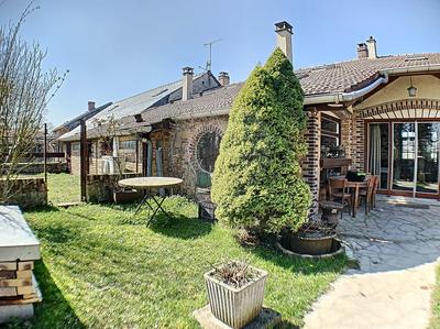 Maison - 390 m² - 8 pièces