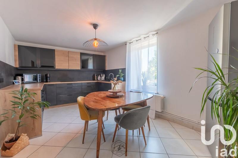 Maison - 210 m² - 7 pièces