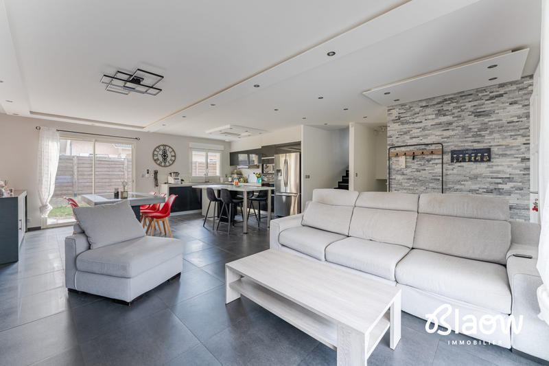 Maison - 151 m² - 6 pièces