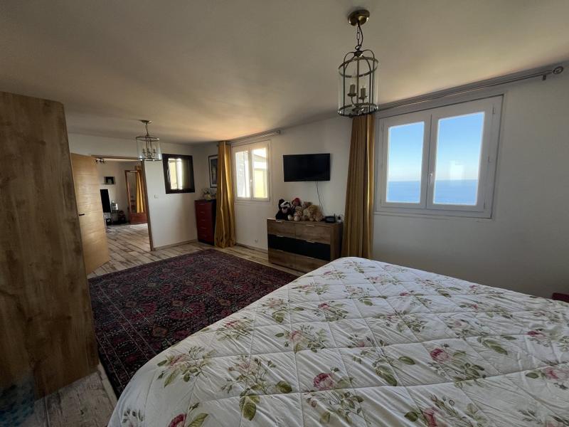 Villa - 196 m² - 6 pièces