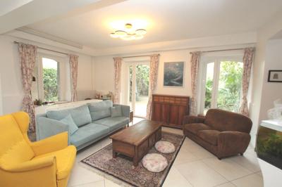 Maison - 195 m² - 8 pièces