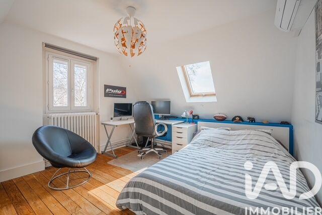 Maison - 149 m² - 7 pièces