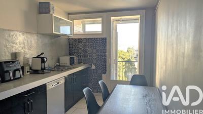 Appartement - 77 m² - 4 pièces