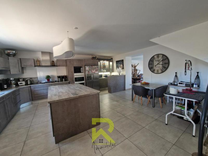 Villa - 160 m² - 5 pièces