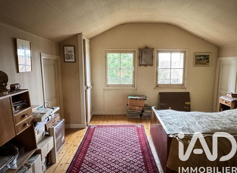 Maison - 182 m² - 9 pièces