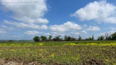 Terrain constructible - 821 m²