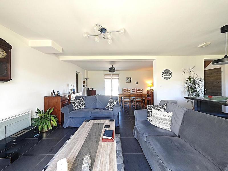 Maison - 110 m² - 5 pièces