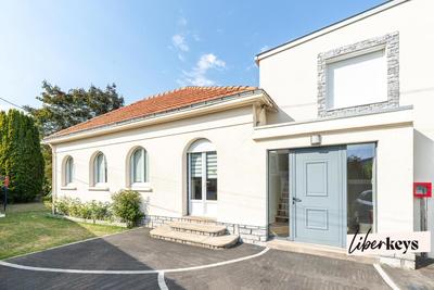 Maison - 160 m² - 7 pièces