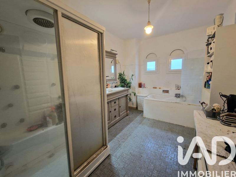 Maison - 300 m² - 9 pièces