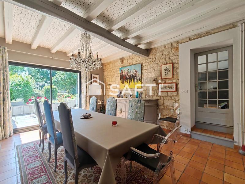 Maison - 249 m² - 8 pièces