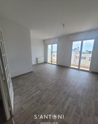 Appartement - 92 m² - 4 pièces