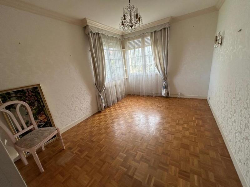 Maison - 138 m² - 6 pièces