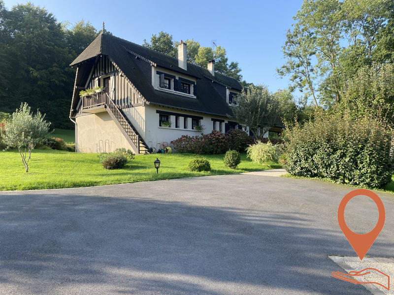 Maison - 212 m² - 9 pièces