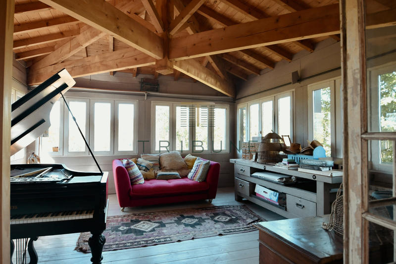 Maison - 330 m² - 13 pièces