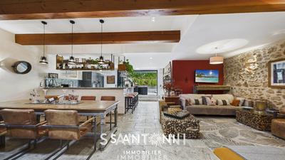 Maison en pierre - 143 m² - 4 pièces