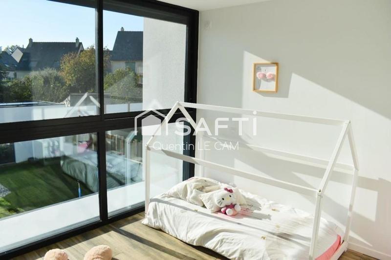 Maison - 187 m² - 9 pièces