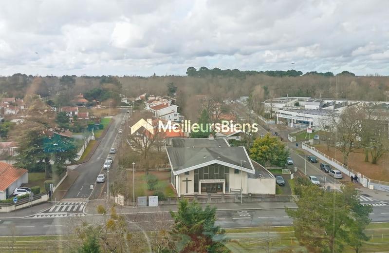 Appartement - 100 m² - 5 pièces