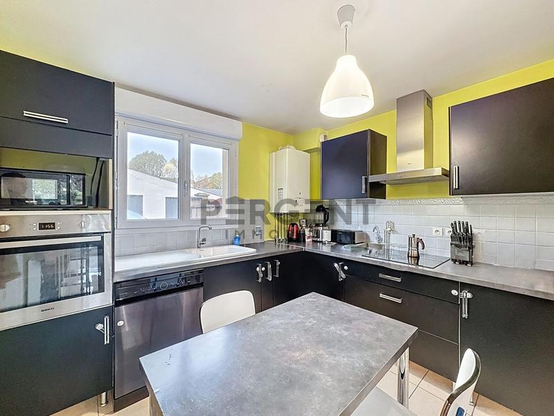 Maison - 95 m² - 5 pièces