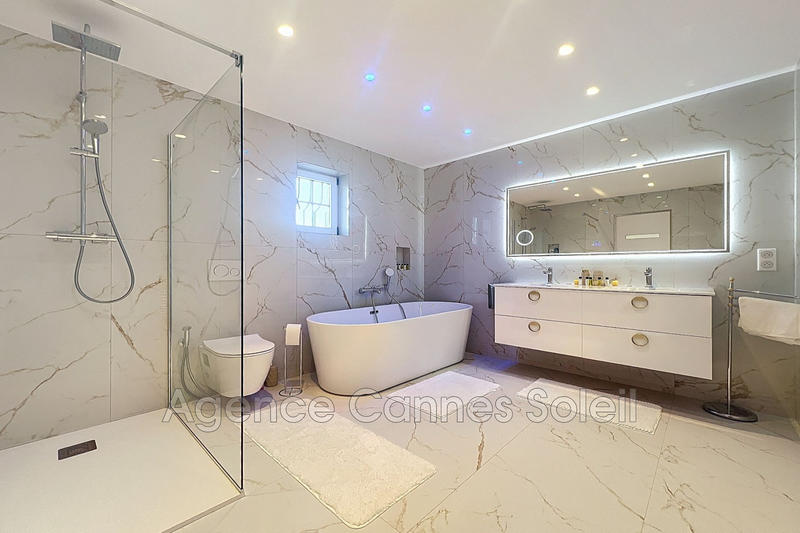 Villa - 210 m² - 7 pièces